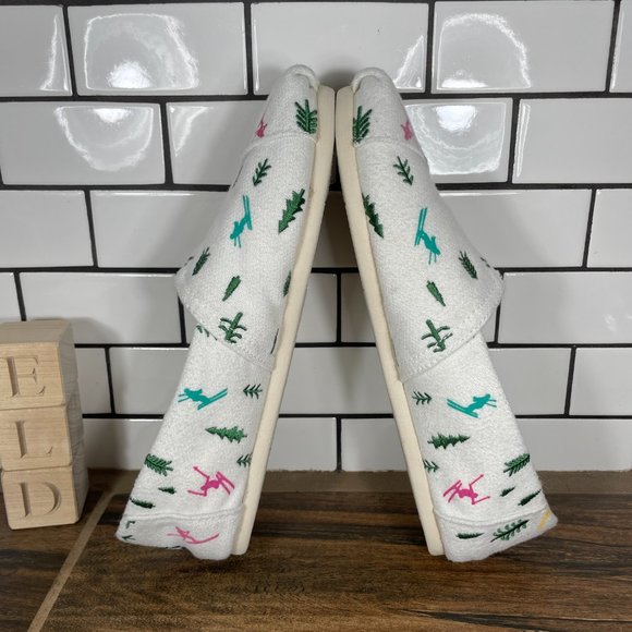 TOMS Seasonal Classic Alpargata Women's Size 9 Shoes White Ski Tree Print Flat - Picture 5 of 11